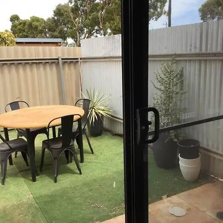 Hyacinth Egan Apartment Kalgoorlie Exterior photo